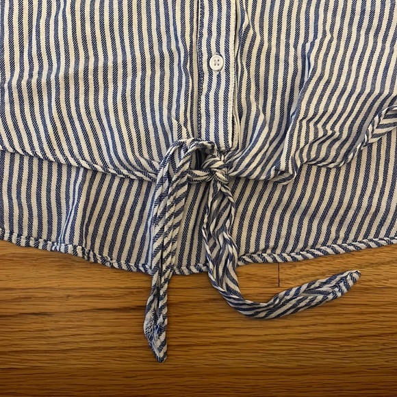 Cute Top - Picture 3 of 4